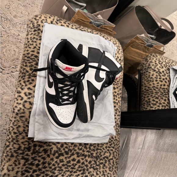 Nike dunks size 7.5 - Picture 7 of 9